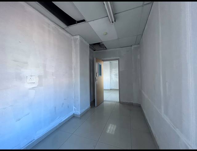 999M² OFFICE TO LET IN PINETOWN CENTRAL